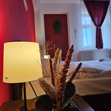 Apartment Zarnesti City Centre Vmp Free Parking Екстер'єр фото