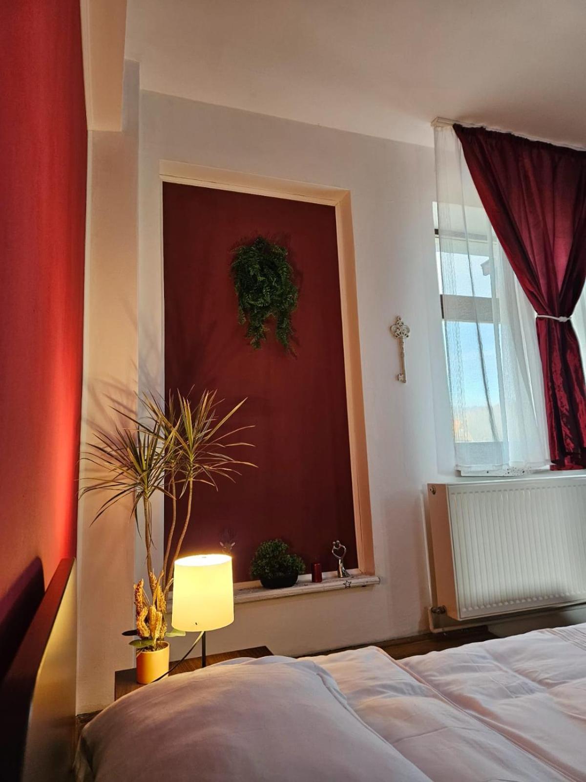 Apartment Zarnesti City Centre Vmp Free Parking Екстер'єр фото