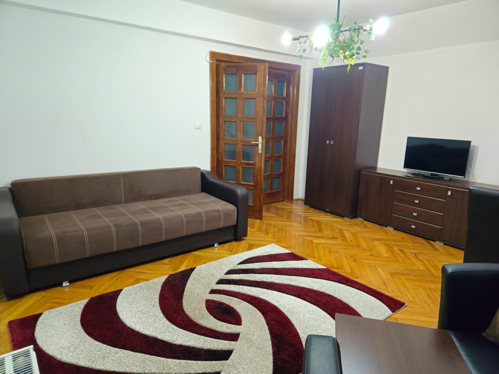 Apartment Zarnesti City Centre Vmp Free Parking Екстер'єр фото