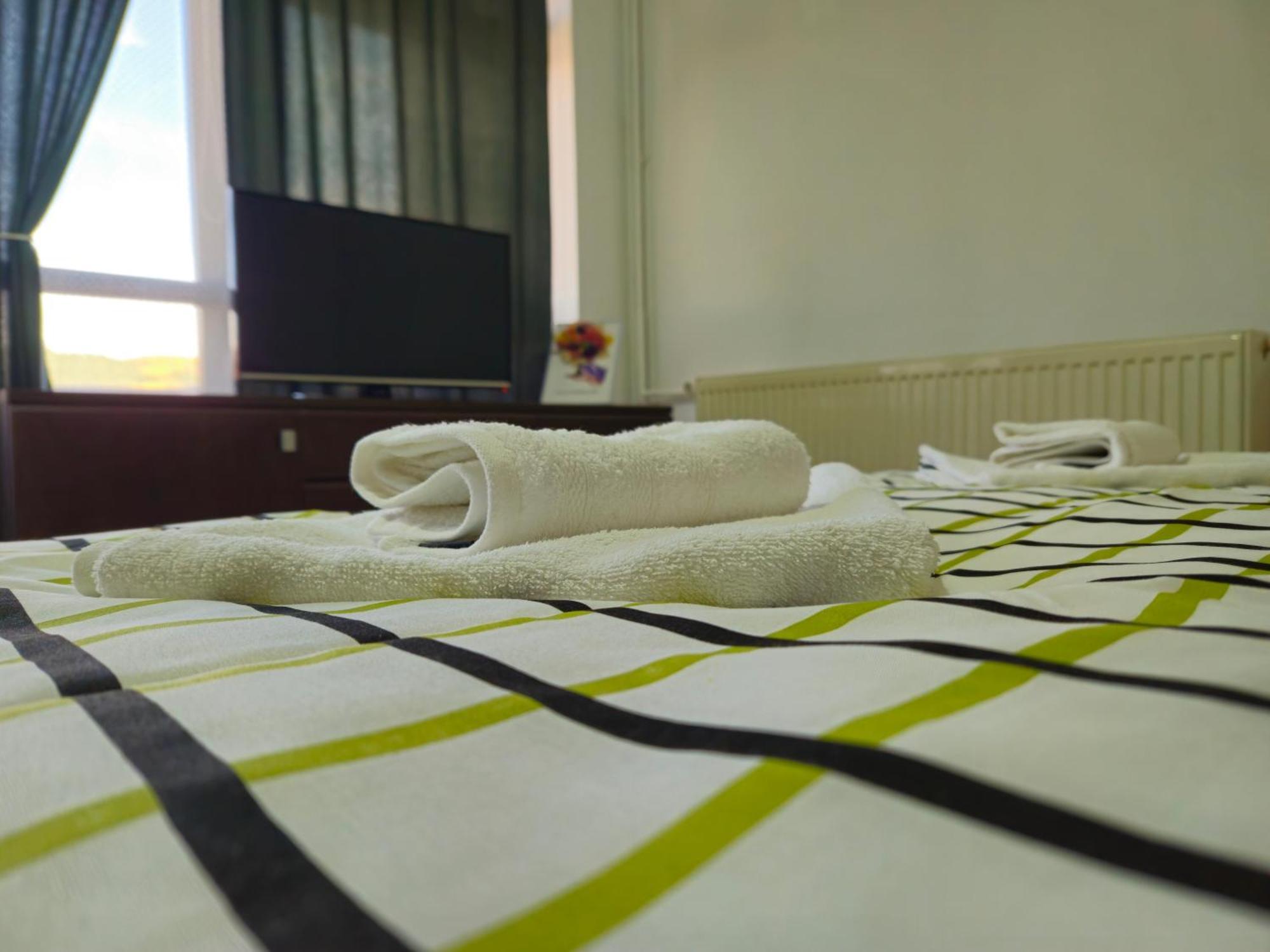 Apartment Zarnesti City Centre Vmp Free Parking Номер фото