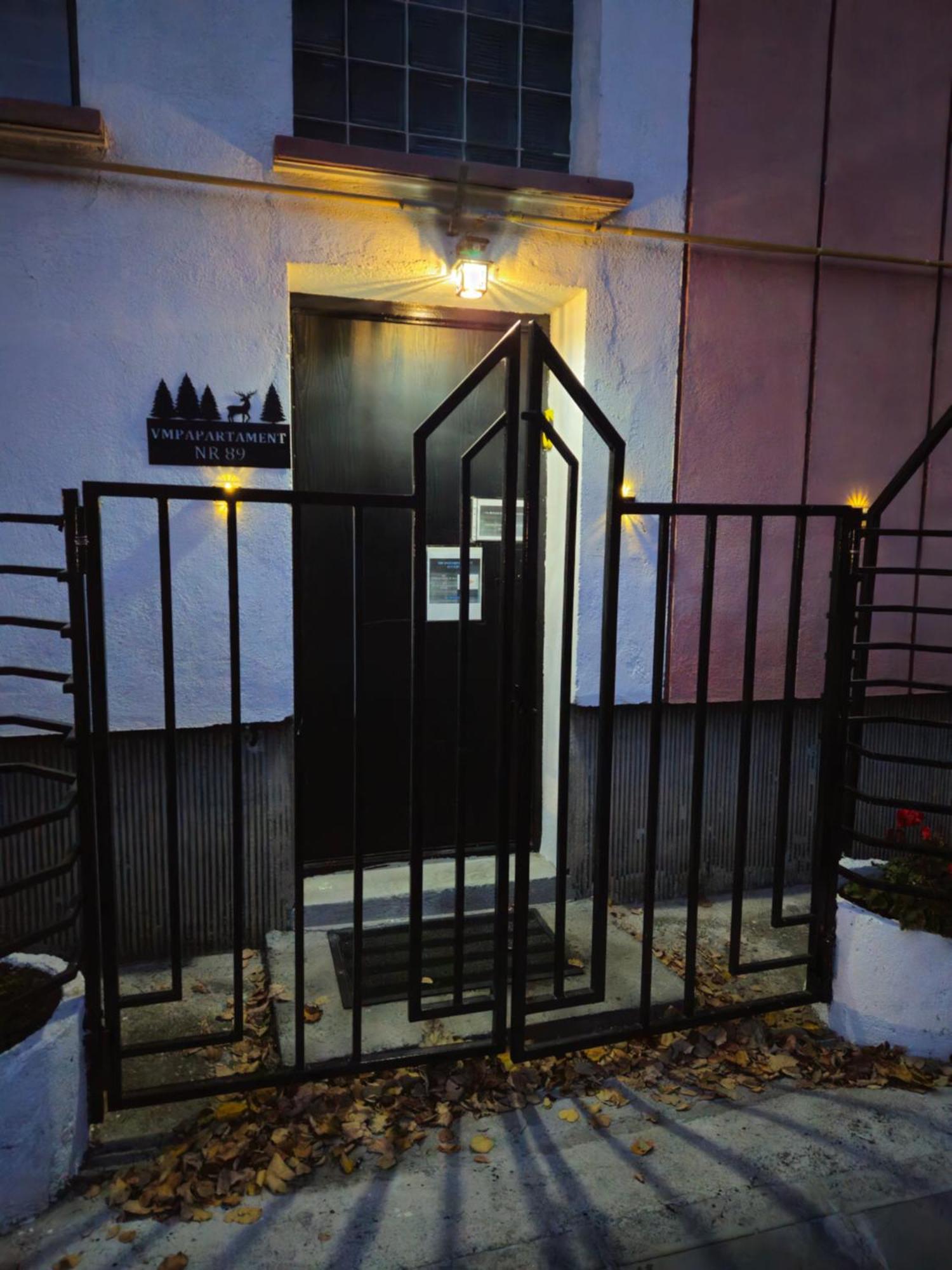 Apartment Zarnesti City Centre Vmp Free Parking Екстер'єр фото