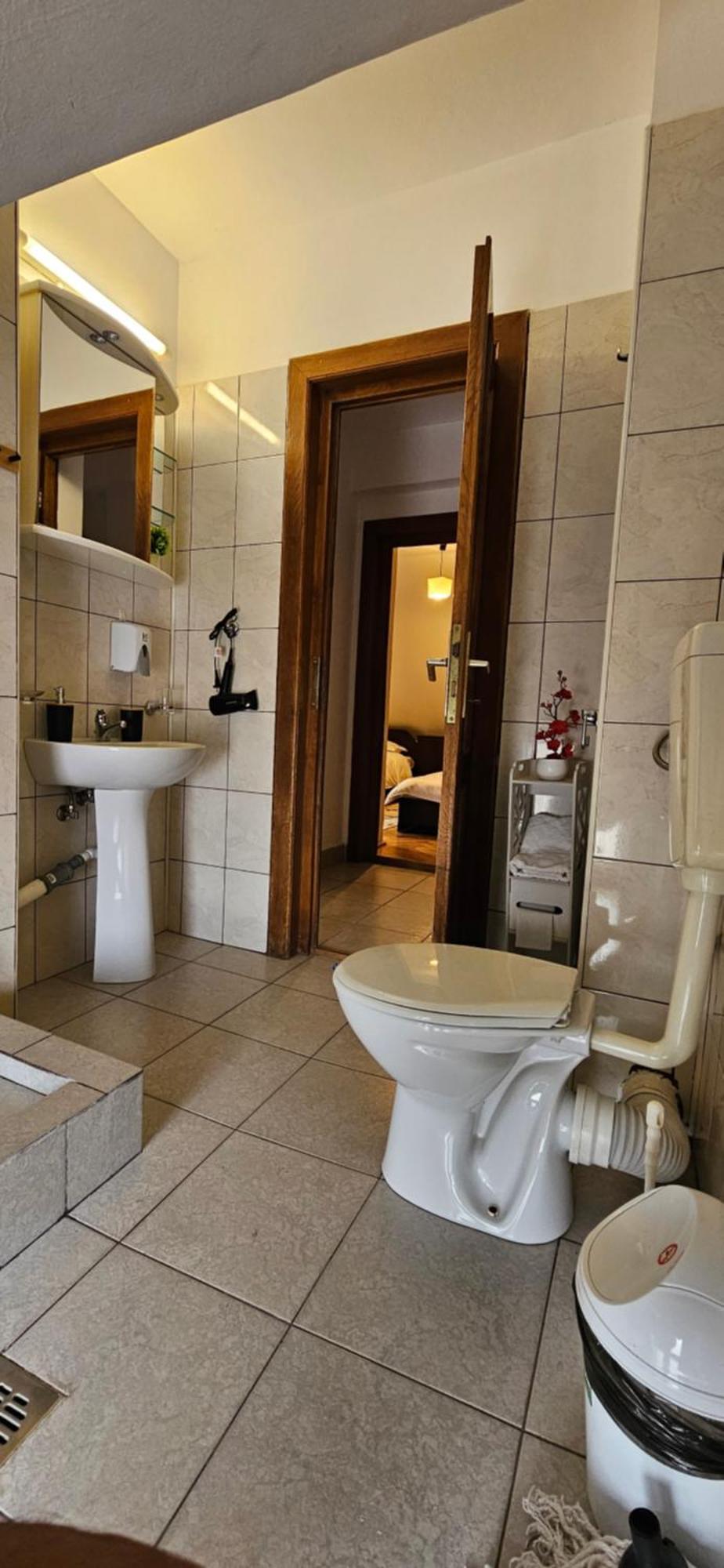Apartment Zarnesti City Centre Vmp Free Parking Номер фото