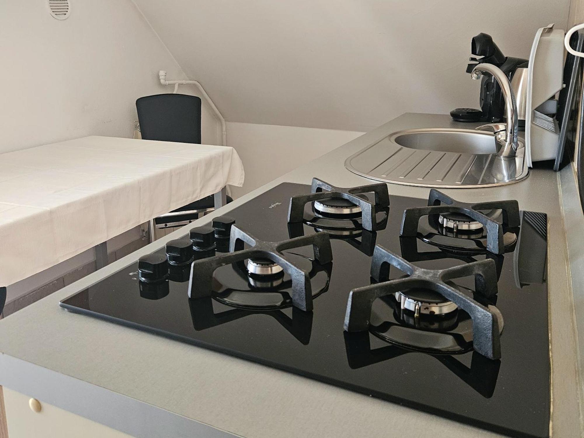 Apartment Zarnesti City Centre Vmp Free Parking Номер фото