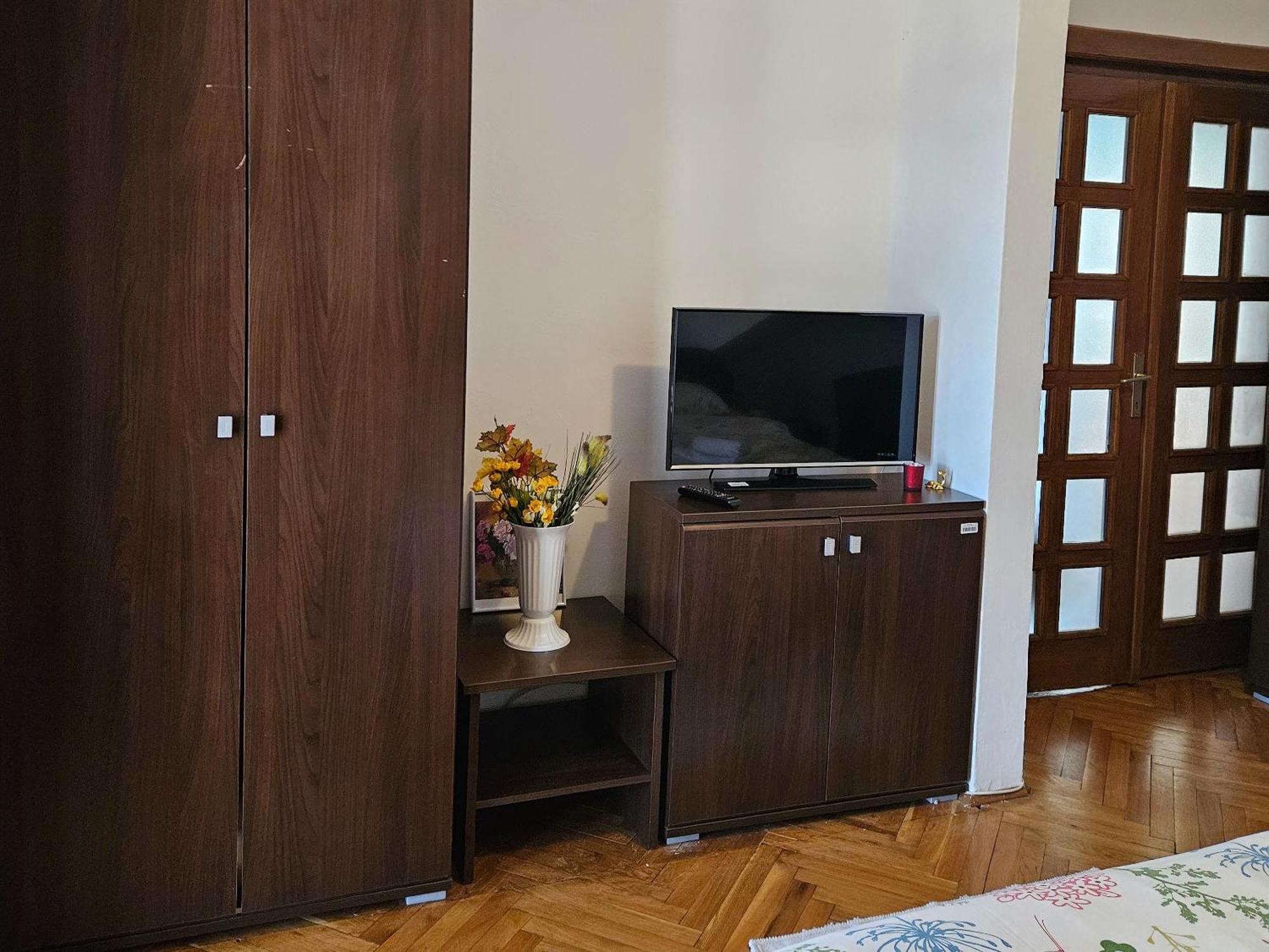 Apartment Zarnesti City Centre Vmp Free Parking Номер фото