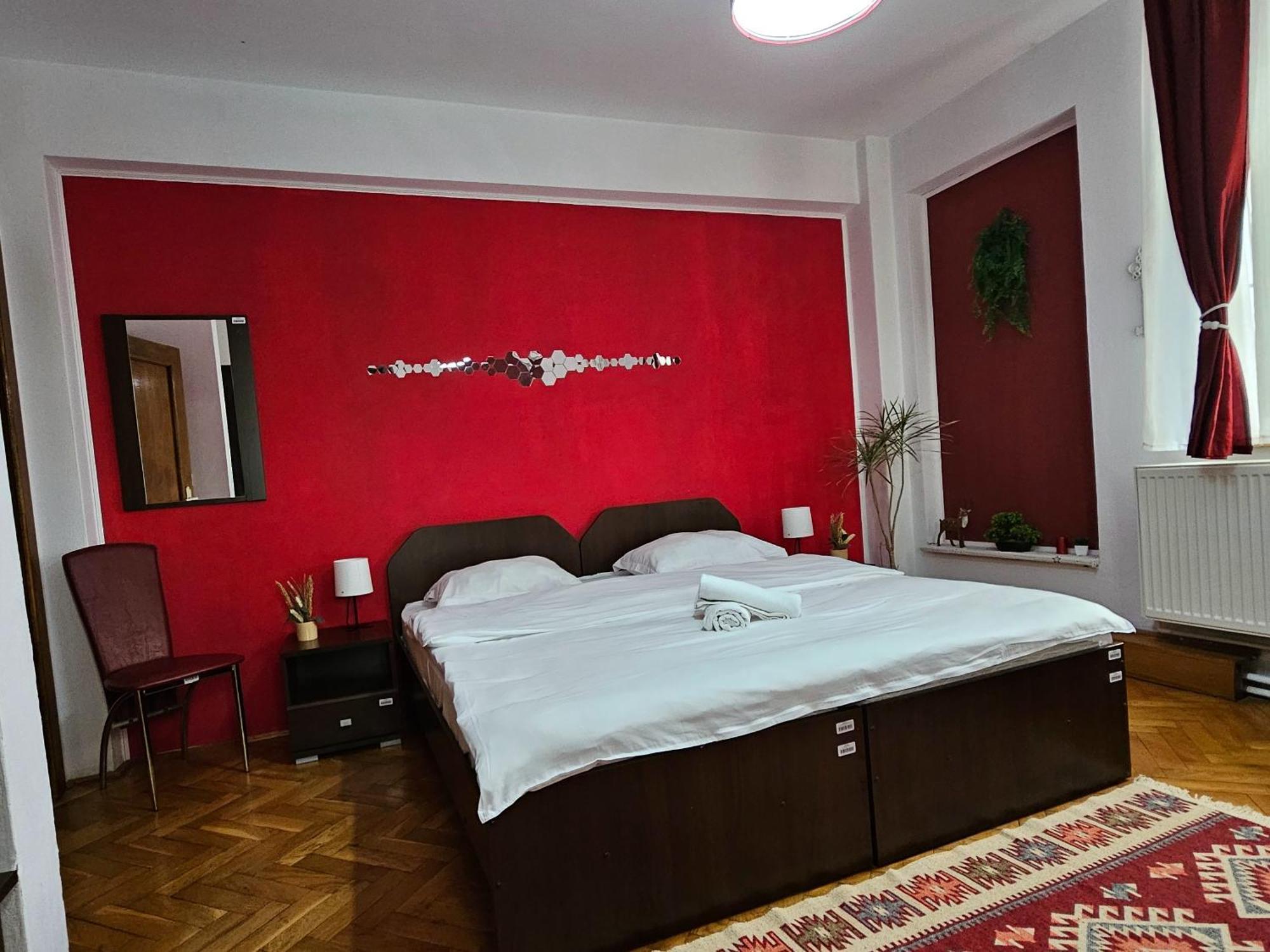 Apartment Zarnesti City Centre Vmp Free Parking Екстер'єр фото